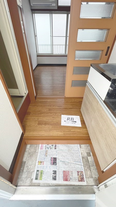 ハイツシャロン 玄関