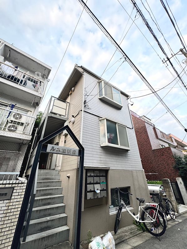 ルネ桂 新宿 外観写真