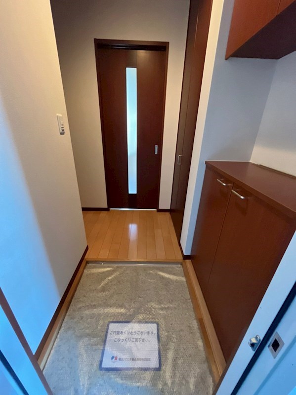 パティオソレアードA 玄関