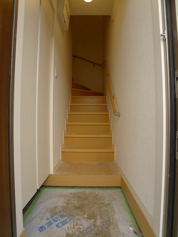 エイツリーズ 玄関