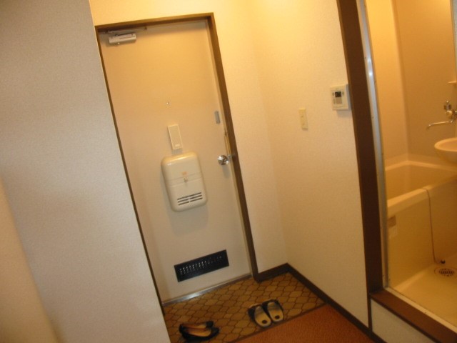 メゾン池ノ上 玄関