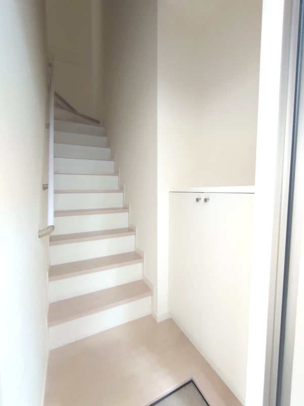 Suonare（スウォナーレ） 玄関