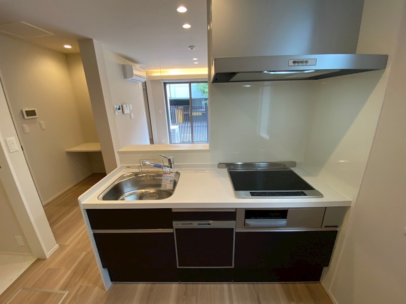 Ｅｍｉｇｒａｎｔ　Ｗｅｓｔ キッチン