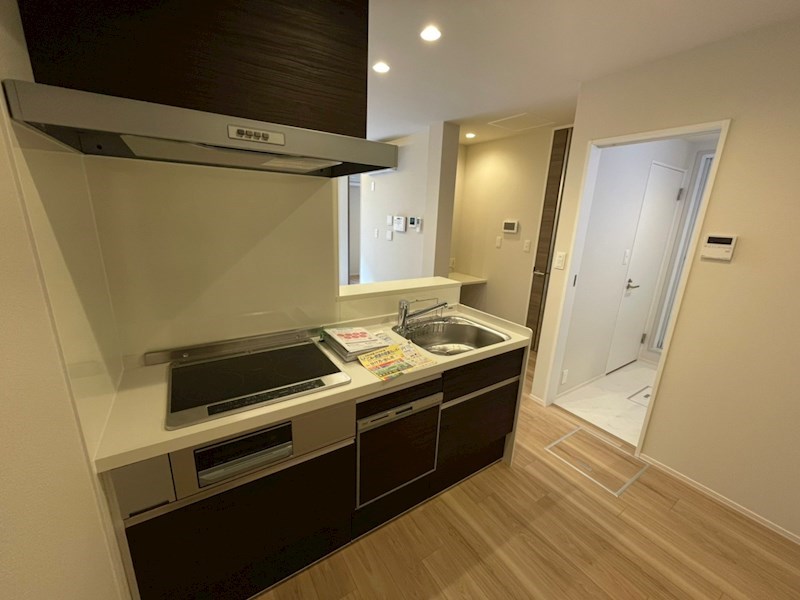 Ｅｍｉｇｒａｎｔ　Ｗｅｓｔ キッチン