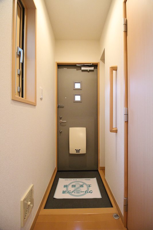 ラフィネＫ 玄関