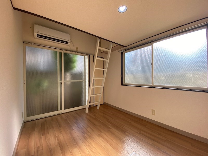 アパートメンツリサ髙津 リビング