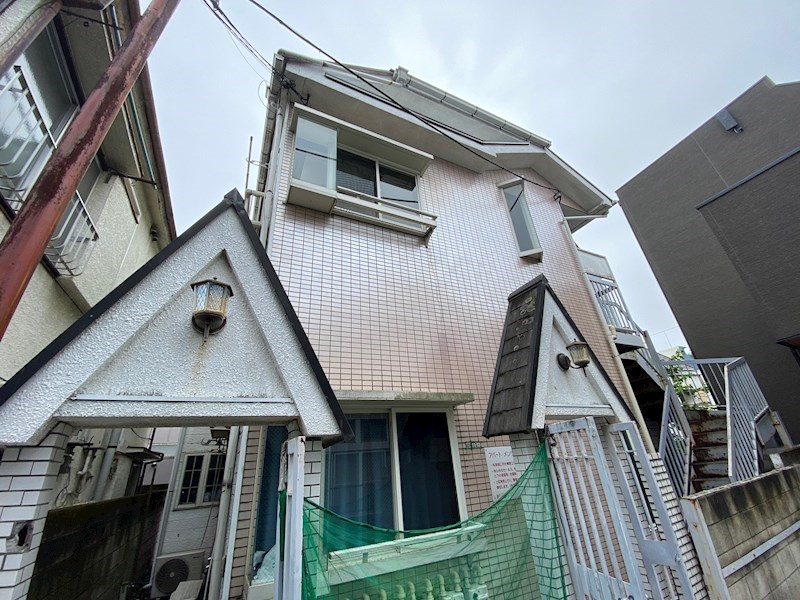 アパートメンツリサ髙津 105号室 外観