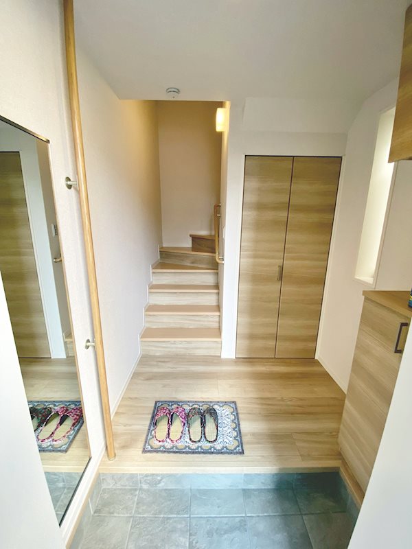 クレセール 玄関