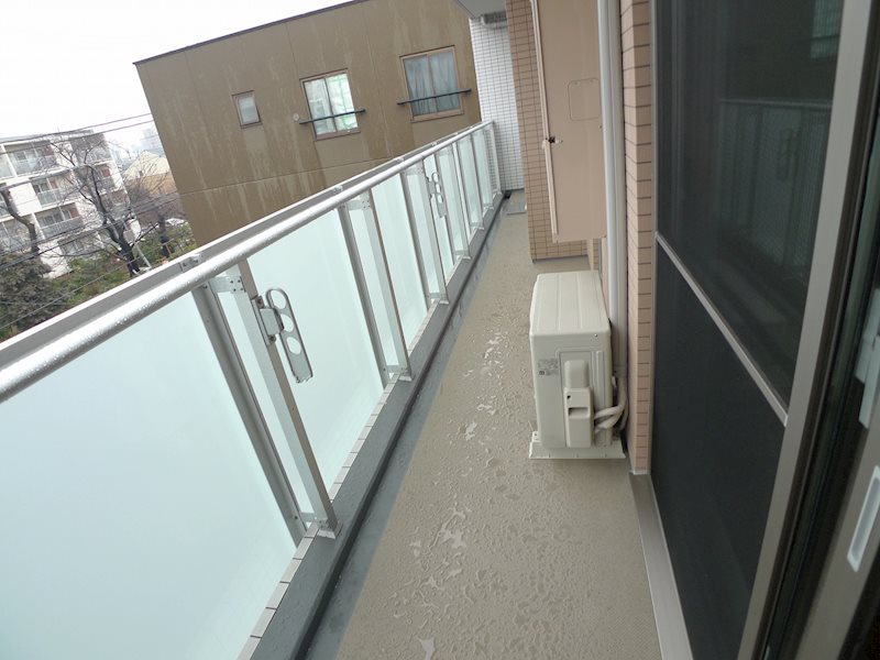 エアリーズ中野 ベランダ