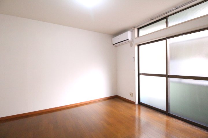 徳成ハイム リビング