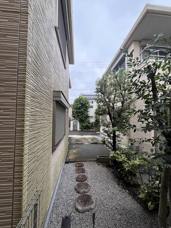 Laurier　East その他5