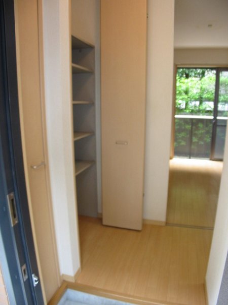 OAK SHIMOKITAZAWA（オーク下北沢） 玄関