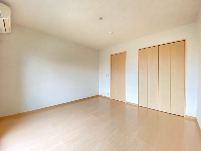 ヒルズロワール ベッドルーム