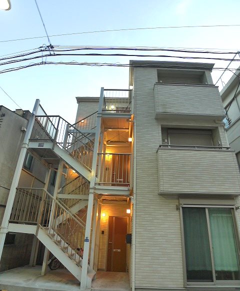 コーポラス上中里 201号室 外観