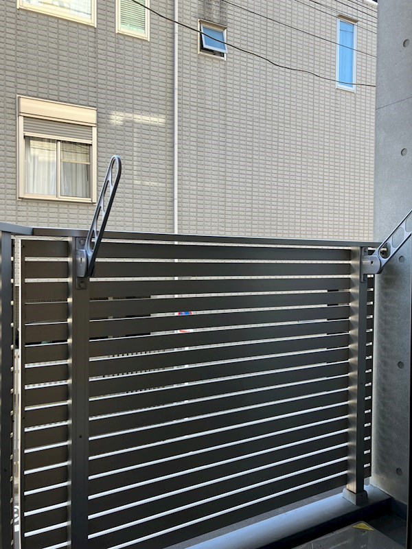 Libert&amp;eacute;渋谷本町 ベランダ