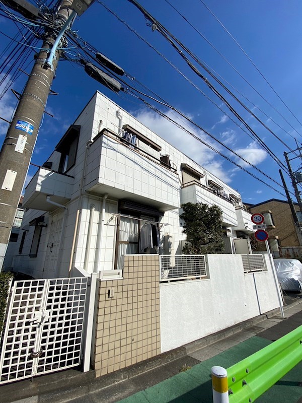 ファミーユ・ウールーズ 203号室 外観