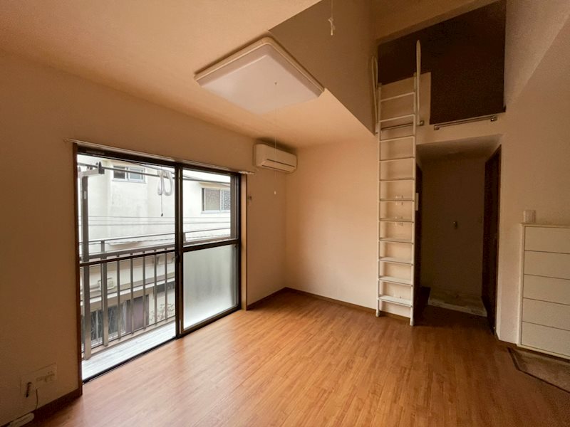 シャレー リビング