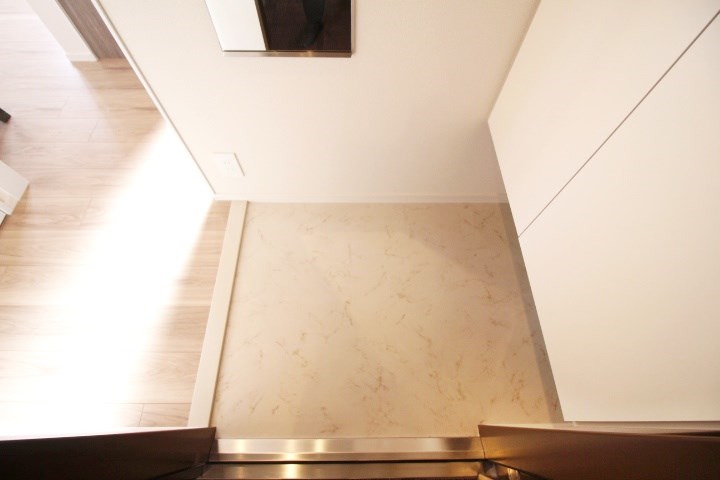 ブリランテ三宿 玄関