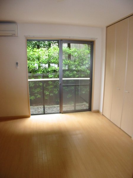 OAK SHIMOKITAZAWA（オーク下北沢） リビング