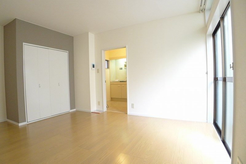 徳成ハイム リビング