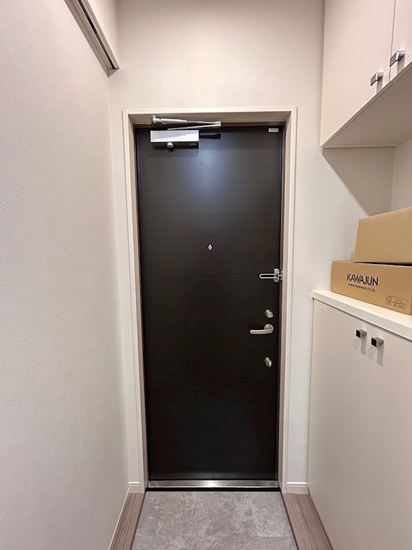 フローラルハイツ 玄関