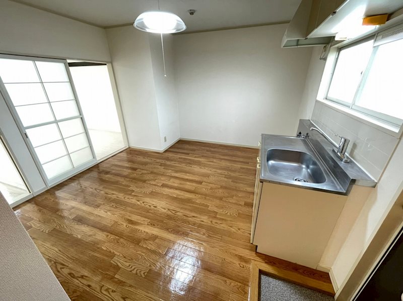 トムハイツ　Ｂ リビング