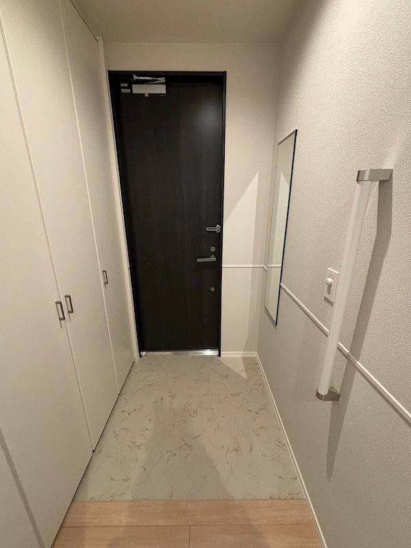メゾンドソシオ 玄関