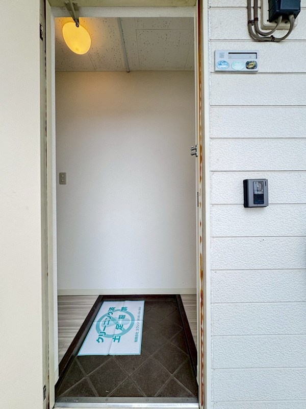 エトワールカヤマＢ  玄関