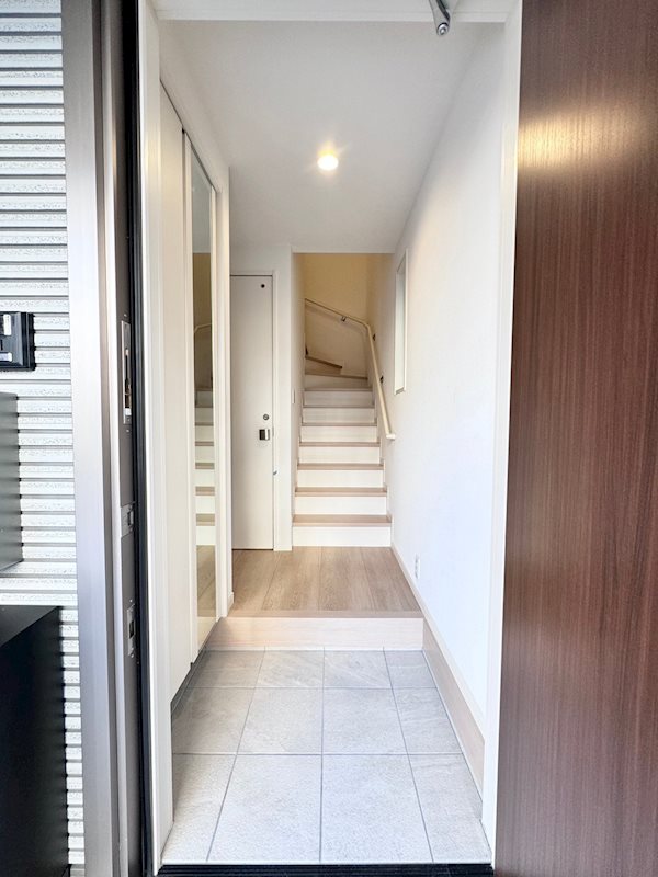 フォンテ上荻　A棟 玄関