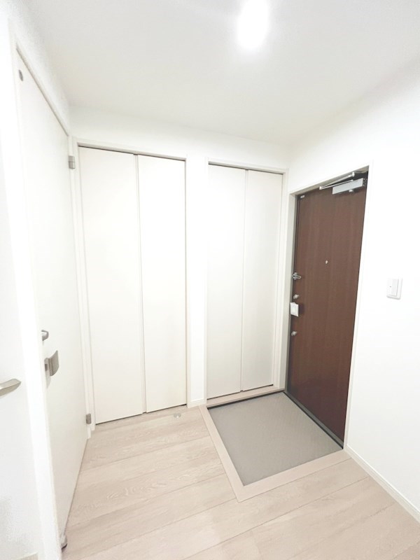 アルストロメリア 玄関