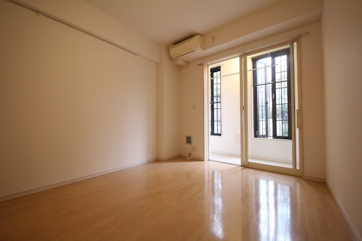 シャルモントアレ能美 リビング