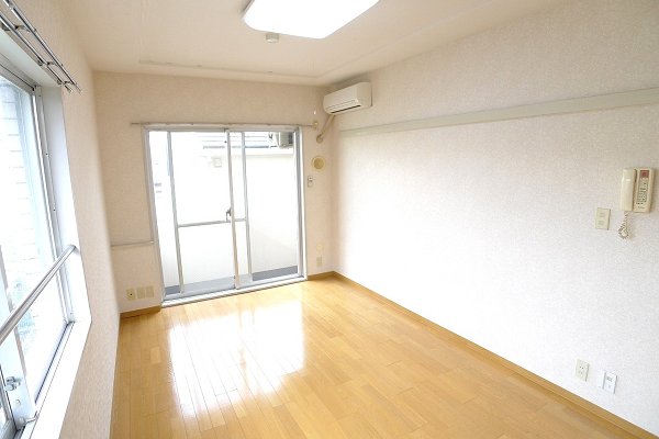 エスタ梅ヶ丘 リビング