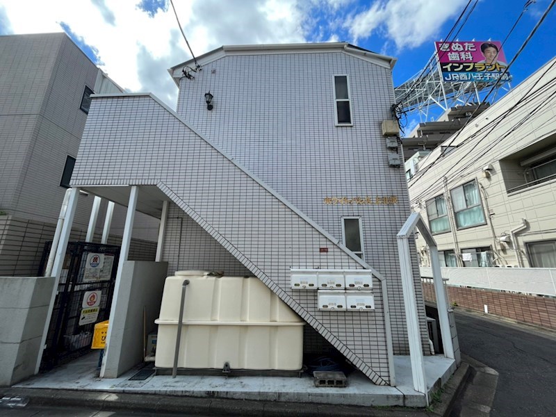 ホワイトパレス上北沢 203号室 外観