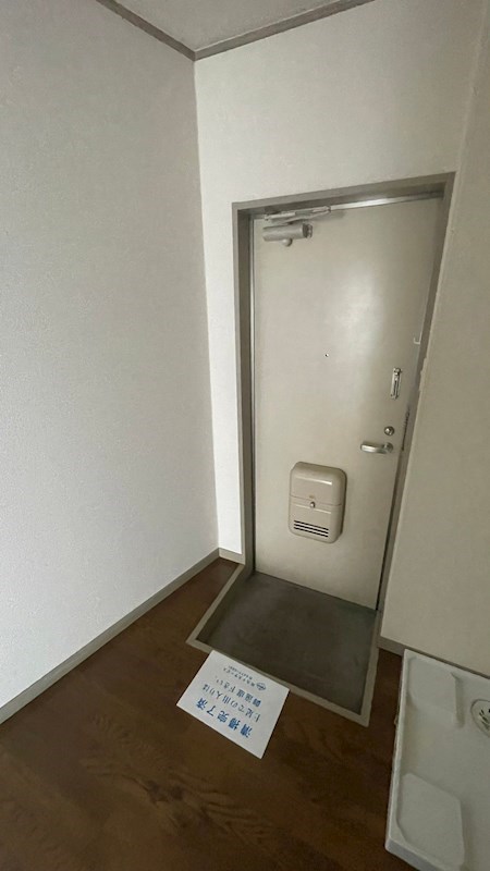 第二白亜館 玄関