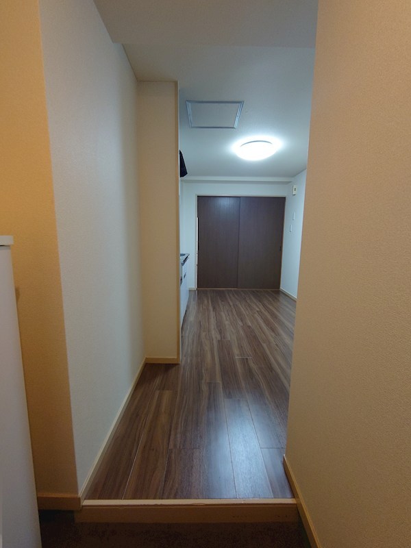 TハウスⅠ 玄関