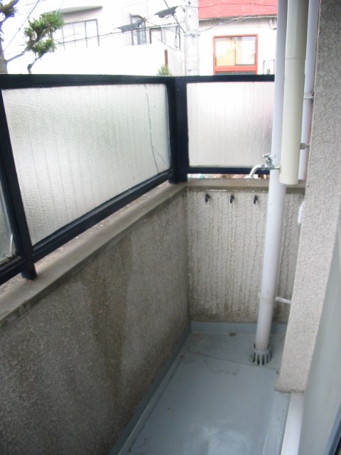 下北沢ロイヤルハイツ ベランダ
