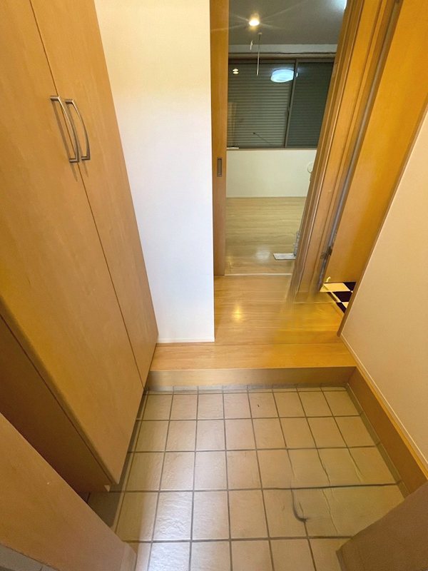 コアパレス常葉3 玄関