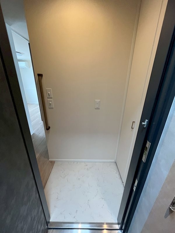 Ｎ・Ｗ　ＲＥＳＩＤＥＮＣＥ　ＡＳＡＧＡＹＡ 玄関