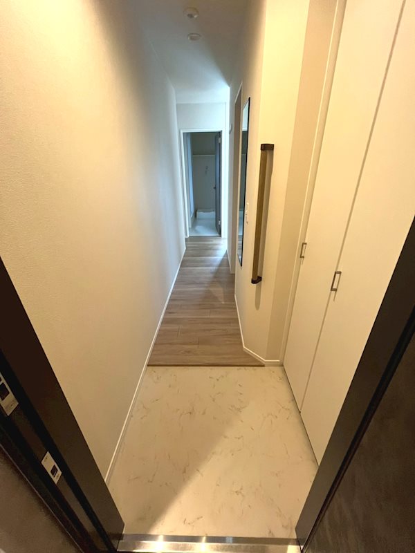Ｎ・Ｗ　ＲＥＳＩＤＥＮＣＥ　ＡＳＡＧＡＹＡ 玄関