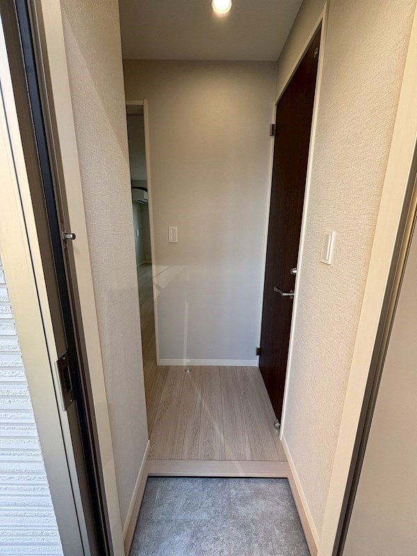 エクセラン八幡山 玄関