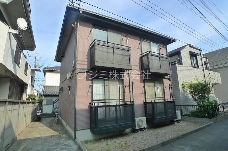 パインアレイ 201号室 外観