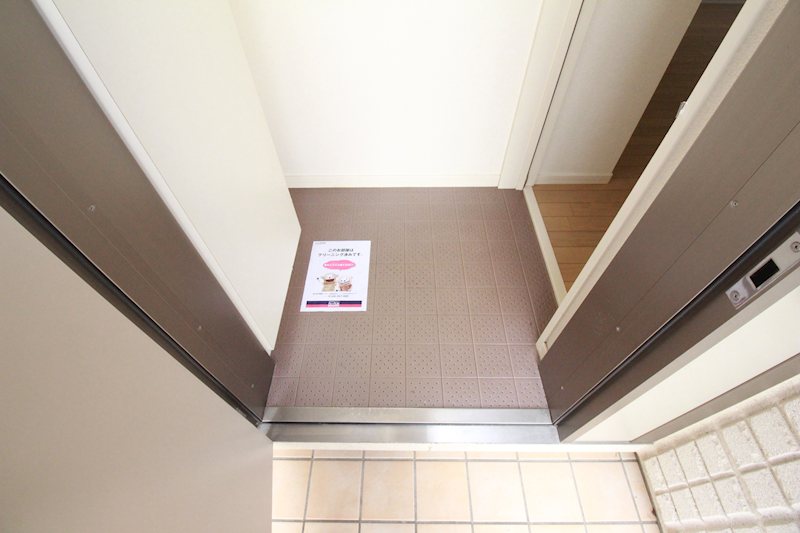 エスペランサ高円寺 玄関
