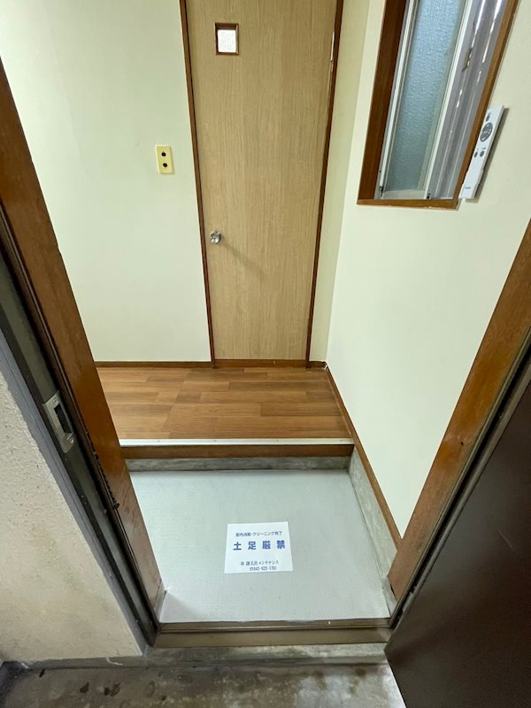 メゾンドソレイユ 玄関