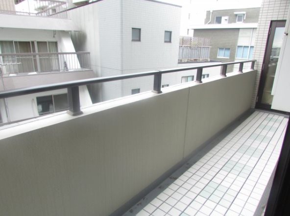 グラツィオーソ西荻窪 ベランダ