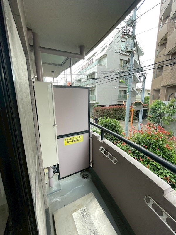 ウィンベルソロ世田谷赤堤 ベランダ