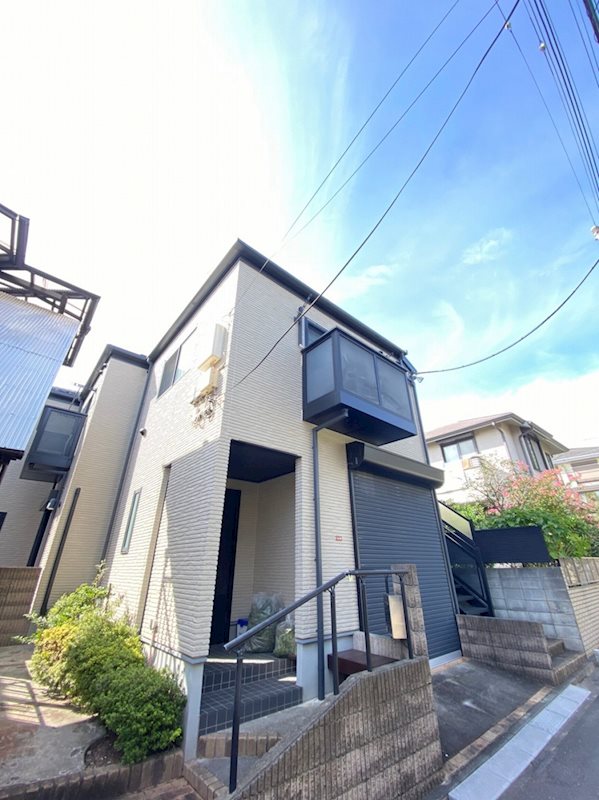 THE TOWN HOUSE (ザ　タウン　ハウス） 205号室 外観