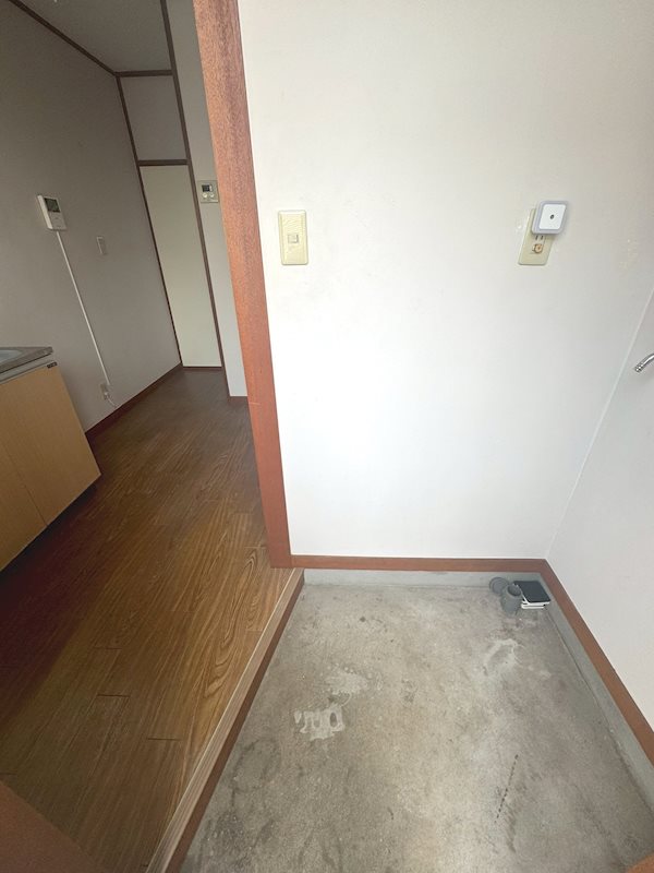 コンモート上原 玄関