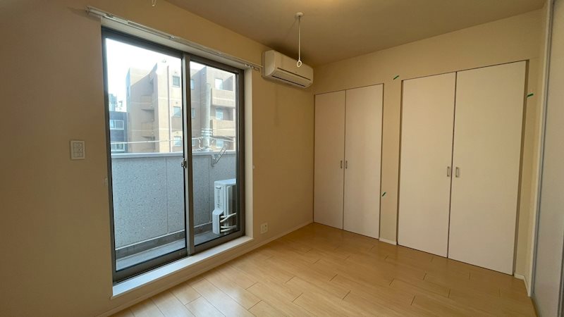 グリーンスクエア ベッドルーム