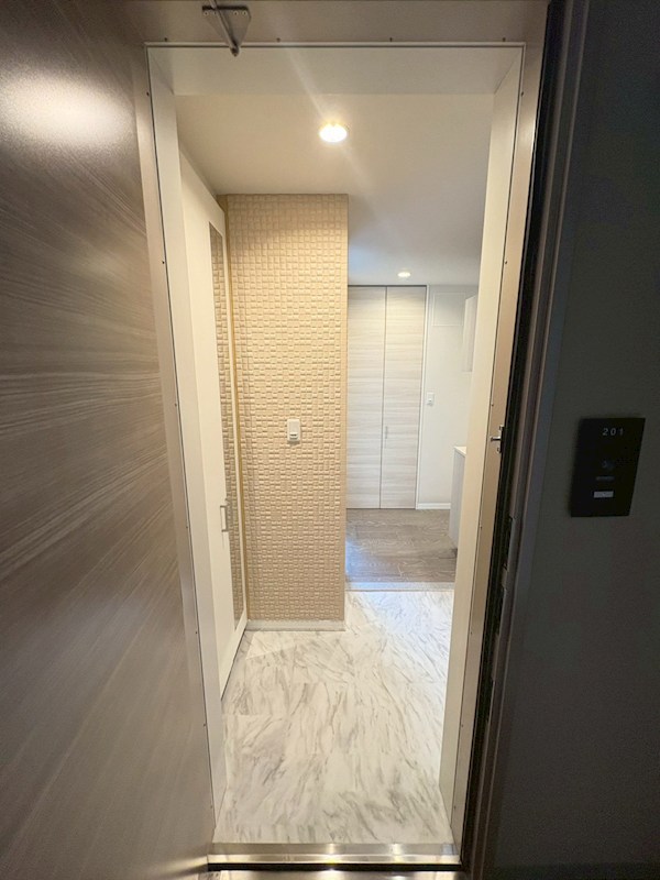 クオリスタ松陰神社 玄関