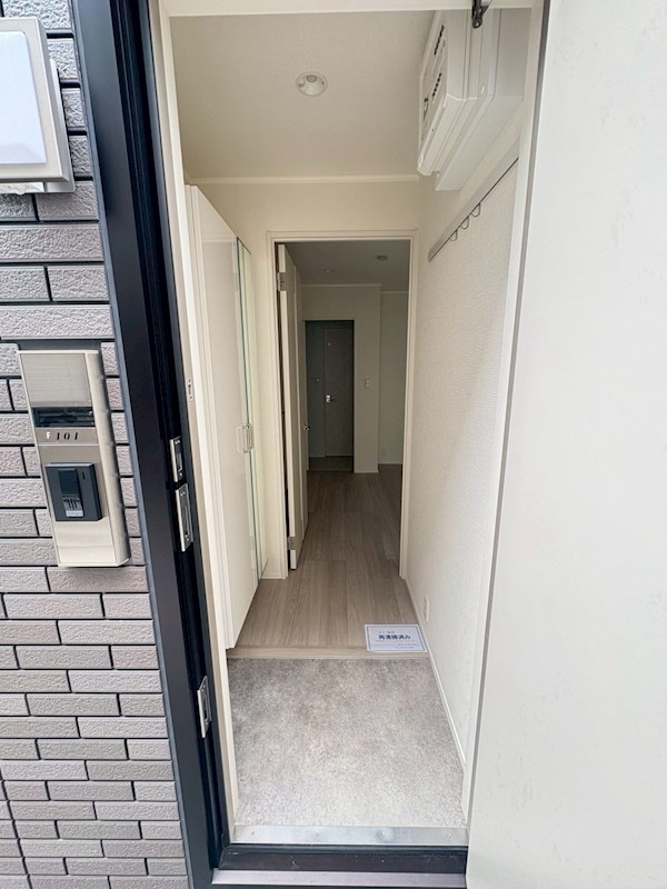 Villa・Symbiose三軒茶屋（ヴィラ・シンビオーズ） 玄関